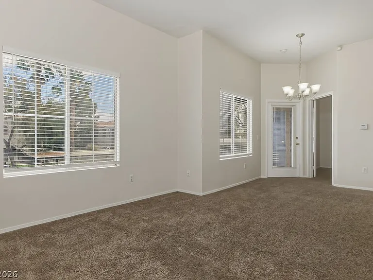 10245 S Maryland Pkwy #201 — Photo 2