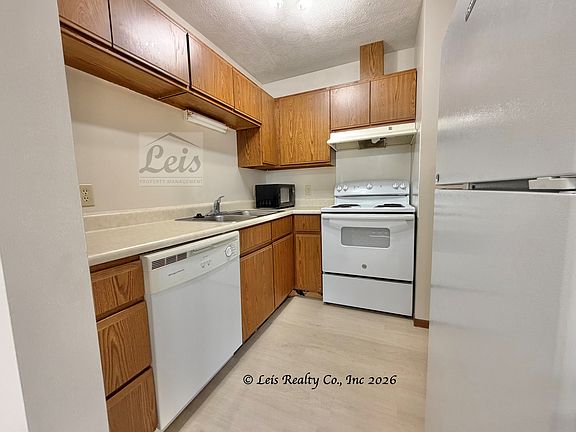 3rd image of 530 Stonecastle Ct APT A1-1