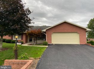 11940 N Woodlea Dr, Waynesboro, PA 17268