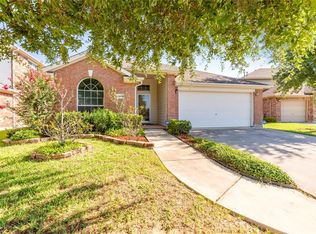 1802 Foxbury Dr, Euless, TX 76040