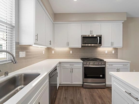5th image of 4358 Saint Cloud Way #2