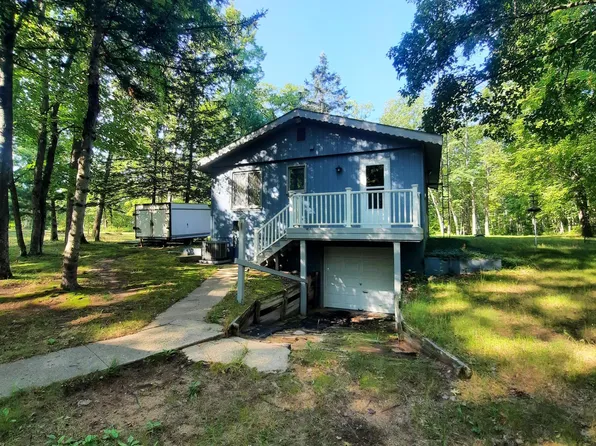 7665 S 1 1/2 Rd, Harrietta, MI 49638