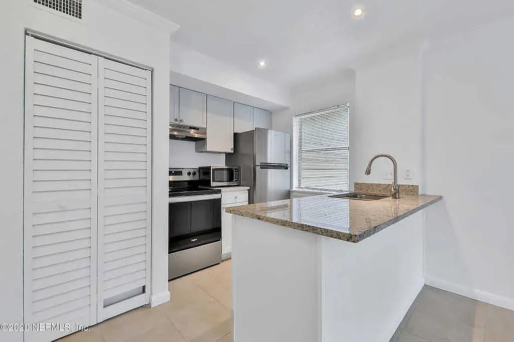 1 bed, 463 sqft, $1,395 — Photo 3