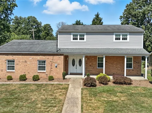 5501 12th Ave, Vienna, WV 26105