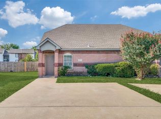 325 Queens Ct S APT A, Mansfield, TX 76063