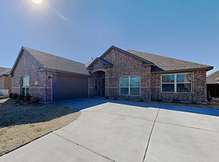 205 Watson St, Red Oak, TX 75154