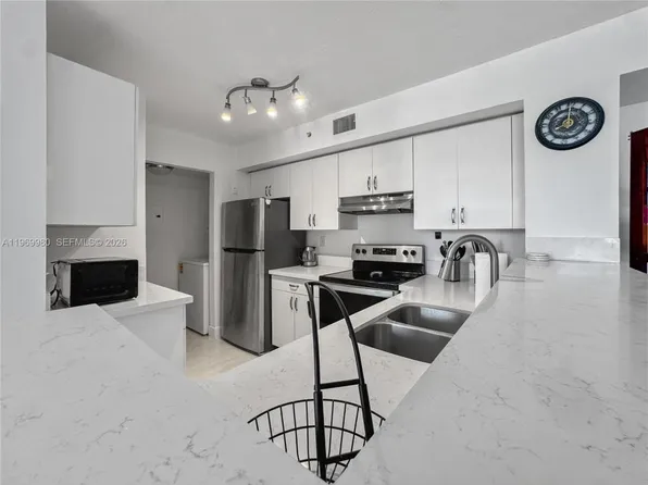 2123 Renaissance Blvd, Miramar, FL