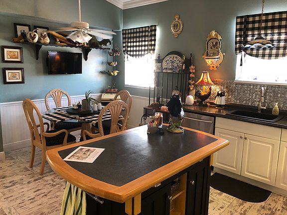 Large eat in kitchen.