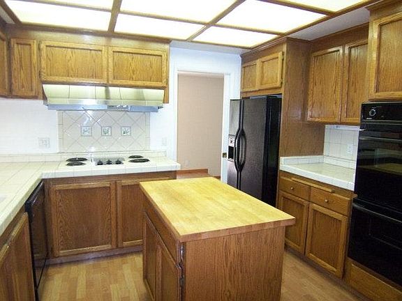 4th image of 7384 Hansen Dr