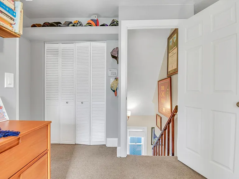 617 S Logan St — Photo 23