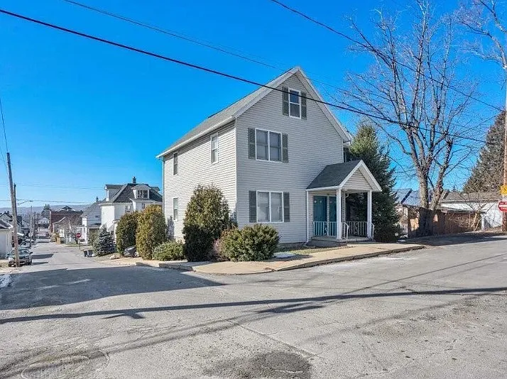 1 bed, 625 sqft, $1,100 — Photo 2