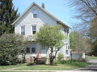 916 Huntington Rd, Stratford, CT 06614