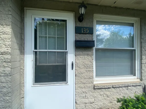 135 Floral Ave, Mount Clemens, MI 48043