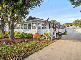 181 S Main St, Seneca, IL 61360