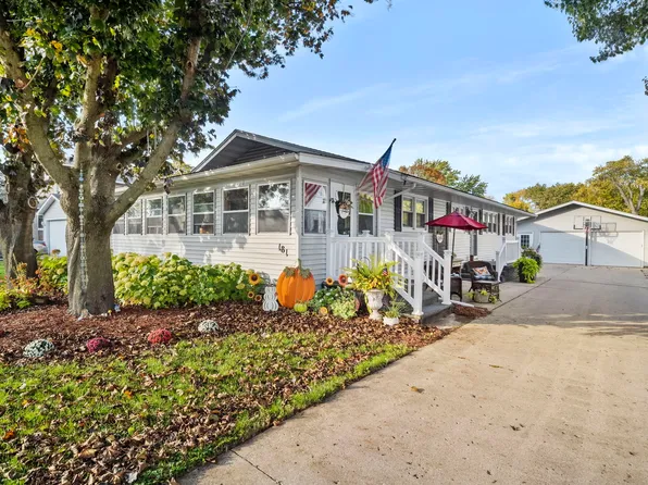 181 S Main St, Seneca, IL 61360