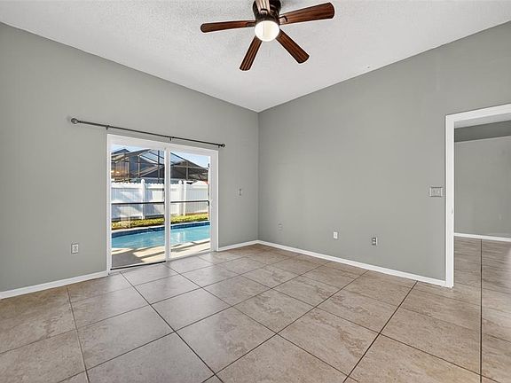 5th image of 781 COUNTRY WOODS CIRCLE