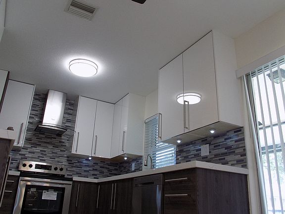 5th image of 9550 Shadow Wood Ln