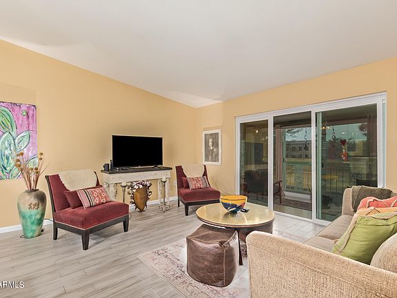 5th image of 10815 N FAIRWAY Court W