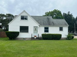 1135 E Byron Rd, Norton Shores, MI 49441