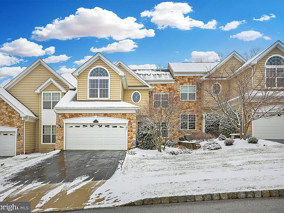 2nd image of 29 Sagewood Dr