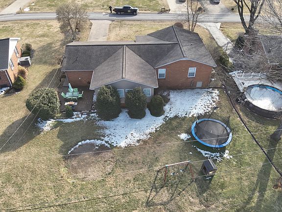 4th image of 110 Eastview Dr