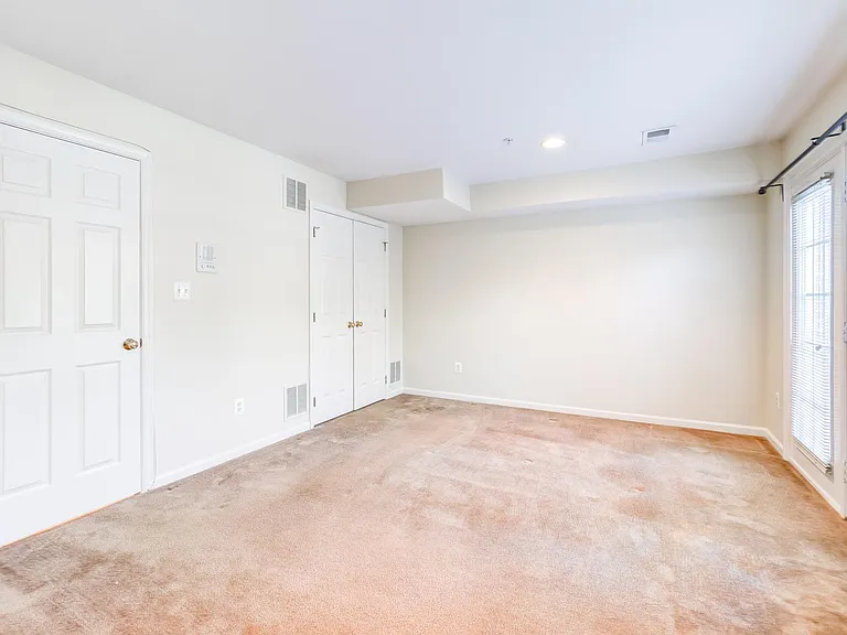 2346 Lee Hwy — Photo 3
