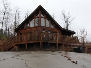 2570 Misty Shadows Dr, Sevierville, TN 37862