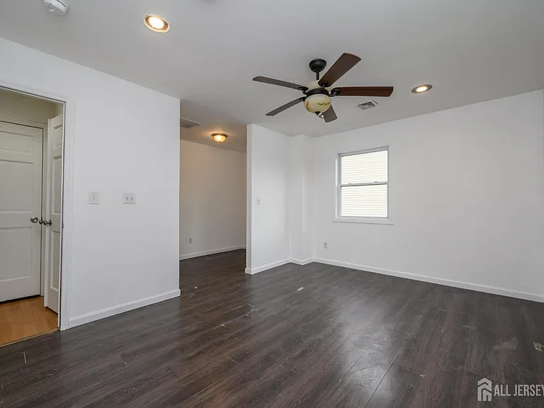 438 Belgrade St — Photo 26