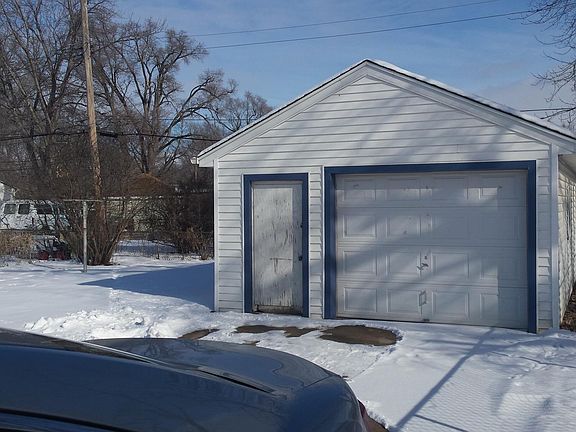 Nice garage for security and warmer car in the winter 
plus long driveway for off street parking