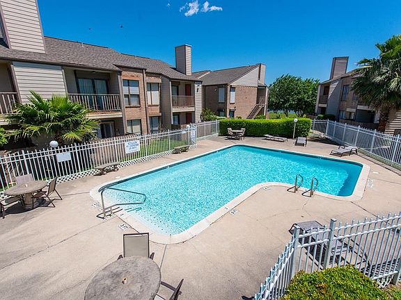 2nd image of 3220 69th St APT H6
