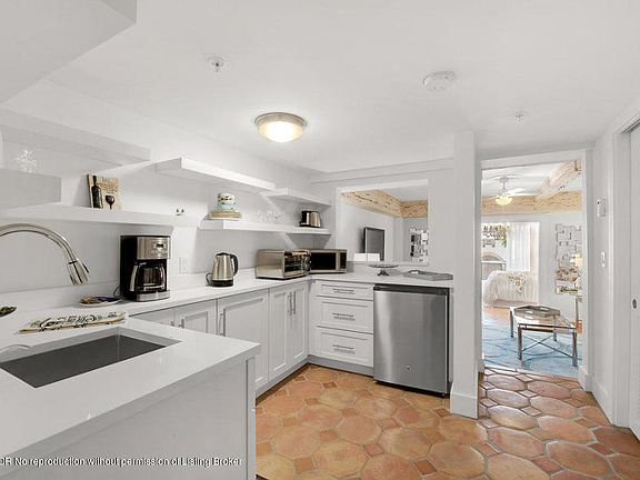 3rd image of 235 Sunrise Ave #Mz