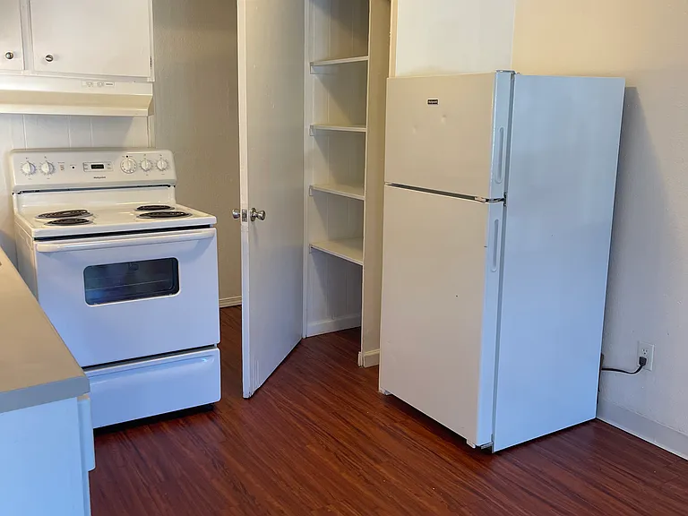 The Crossing Apartments — Photo 26