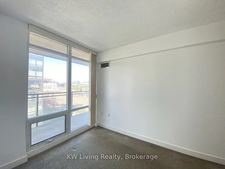 4K Spadina Ave #702 — Photo 9
