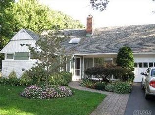 12 Helene Ave, Merrick, NY 11566