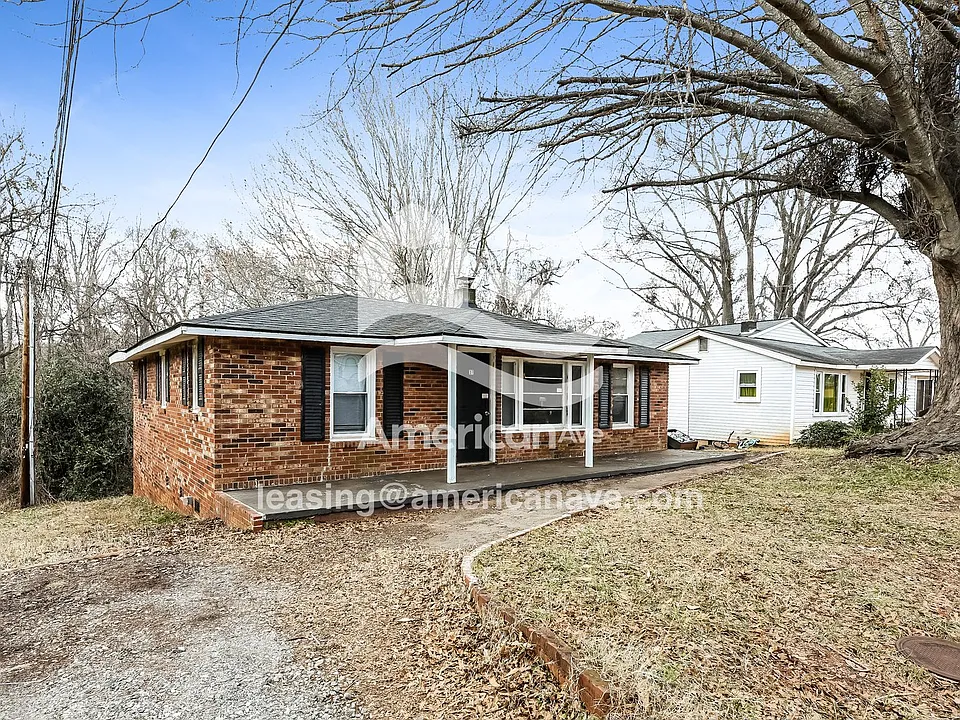 37 Bobo St