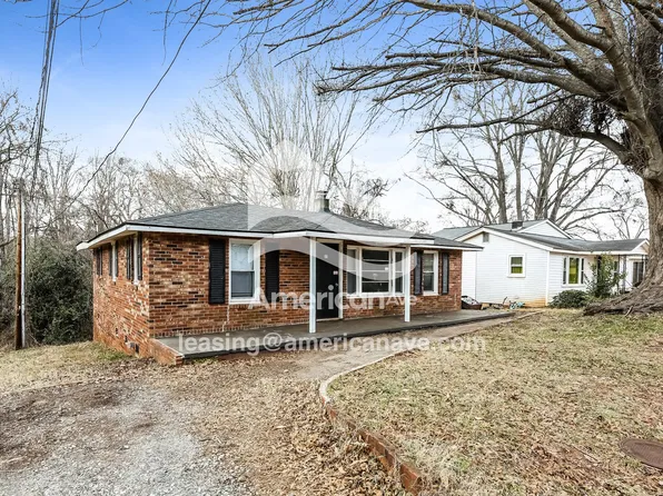 37 Bobo St, Inman, SC 29349