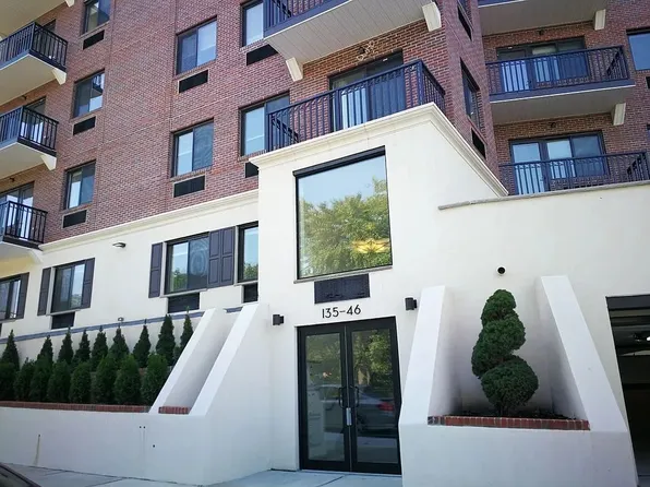 135-46 Grand Central Pkwy #4A, Jamaica, NY 11435