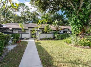 335 Pennington Ct, Royal Palm Beach, FL 33411