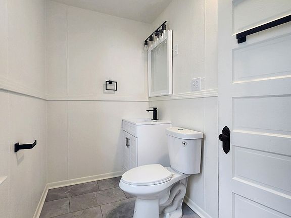 5th image of 754 Chenango St #2