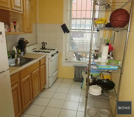 Rented by Bond New York | media 30