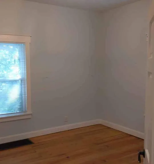 1608 Lawson Ave — Photo 9