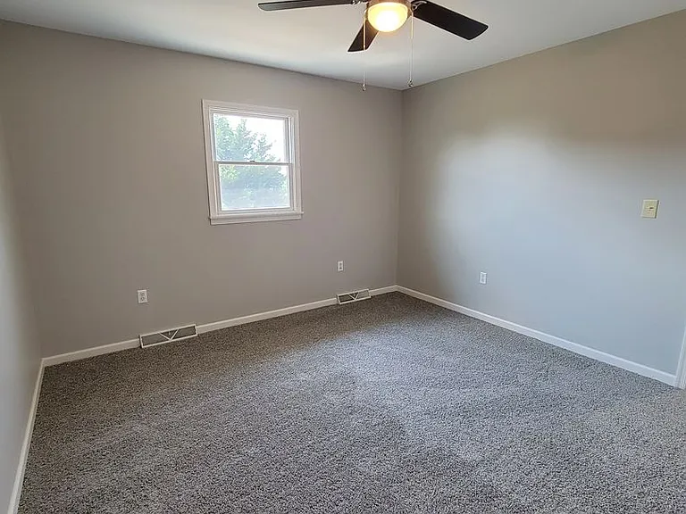 11607-11609 Kimberly Dr — Photo 15