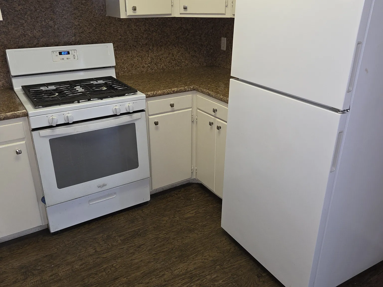3 bed, 1025 sqft, $1,050 — Photo 3