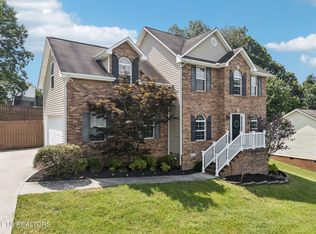 118 Cottonwood Meadow Rd, Powell, TN 37849