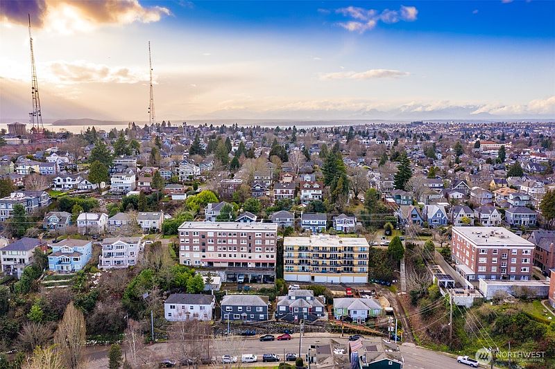 4th image of 1809 5th Avenue N