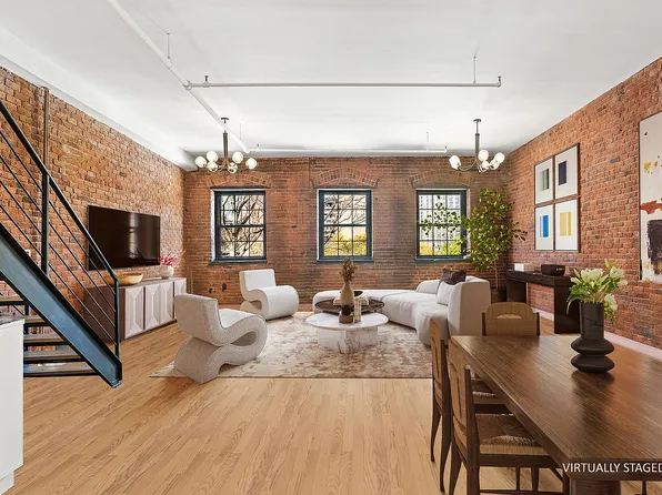 272 Water St, New York, NY 10038