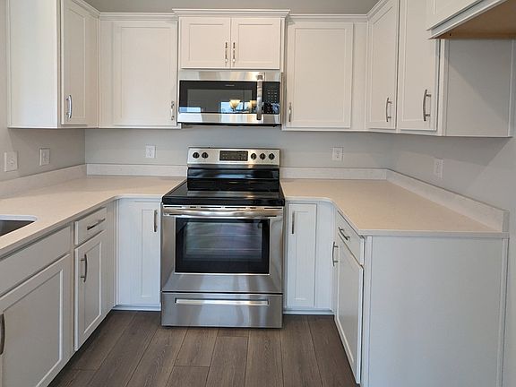 5th image of 504 Gilroy Ct Lot 90