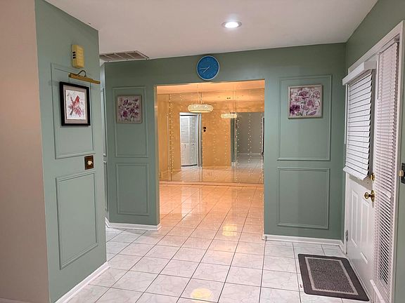 3rd image of 1541 Stevens Dr