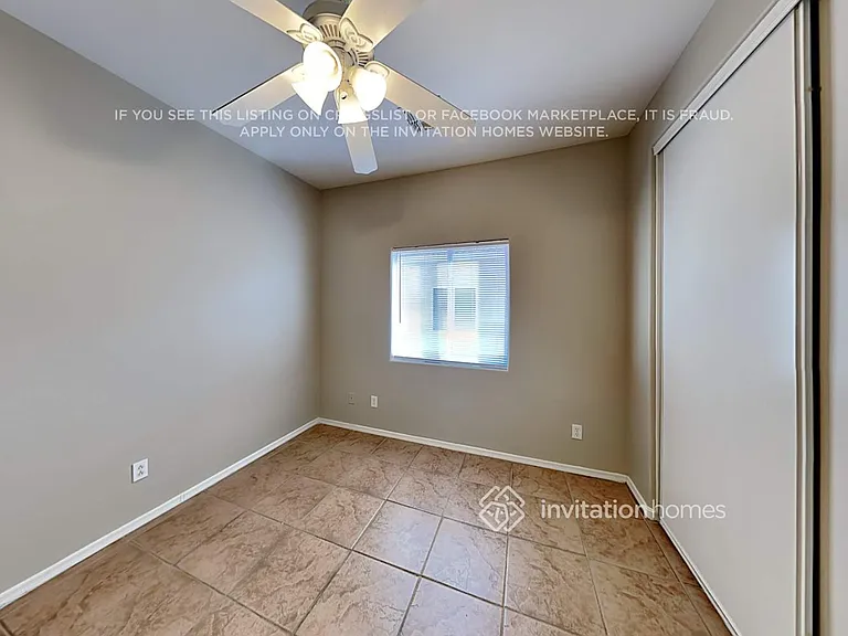15439 W Port Au Prince Ln — Photo 12