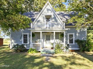 1076 Meadow Ln, Creswell, NC 27928